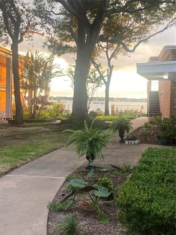 3535 Nasa Rd 1 96, Seabrook, TX 77586