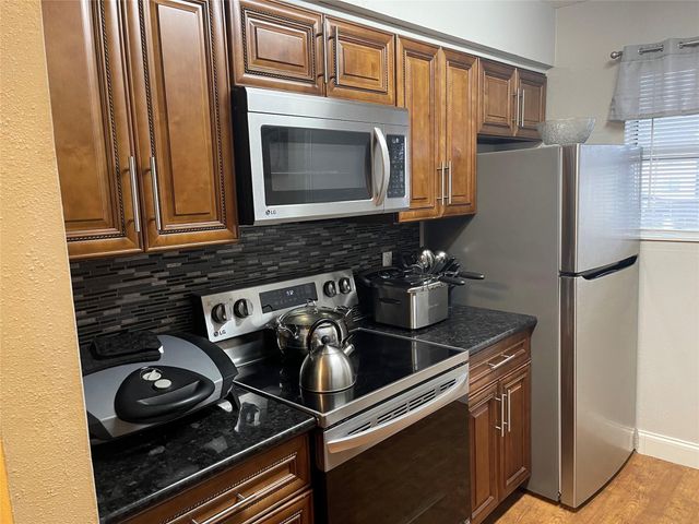 3535 Nasa Rd 1 96, Seabrook, TX 77586