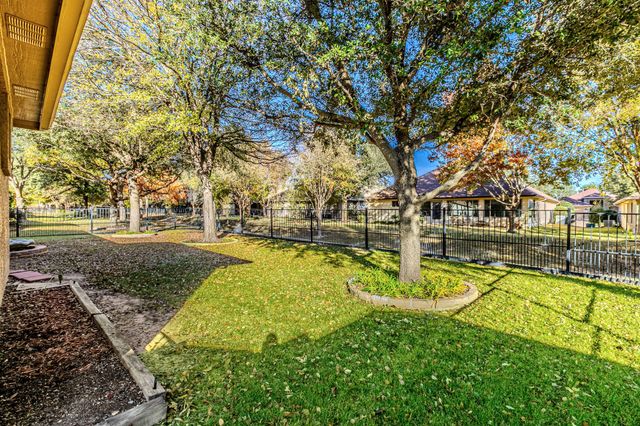 9505 Trailwood Drive, Denton, TX 76207