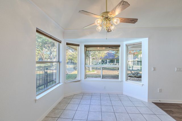 9505 Trailwood Drive, Denton, TX 76207