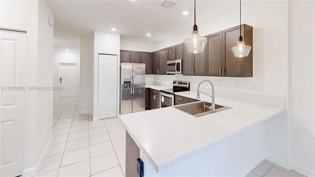 13158 SW 233rd St, Homestead, FL 33170