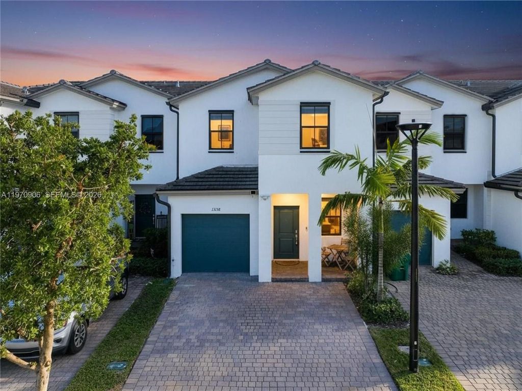 13158 SW 233rd St, Homestead, FL 33170