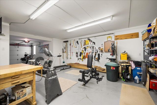 8816 E Woodland Park Dr, Spokane, WA 99217