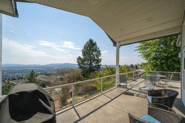 8816 E Woodland Park Dr, Spokane, WA 99217