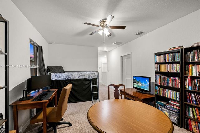 525 NE 6th Pl, Florida City, FL 33034