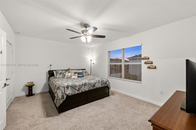 525 NE 6th Pl, Florida City, FL 33034