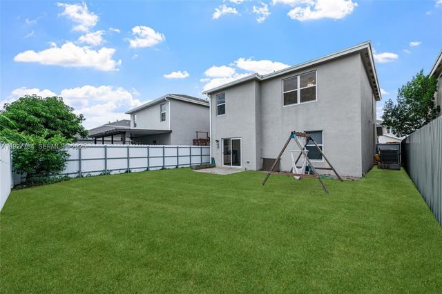 525 NE 6th Pl, Florida City, FL 33034