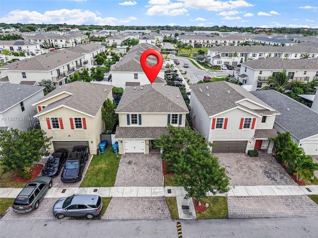 525 NE 6th Pl, Florida City, FL 33034