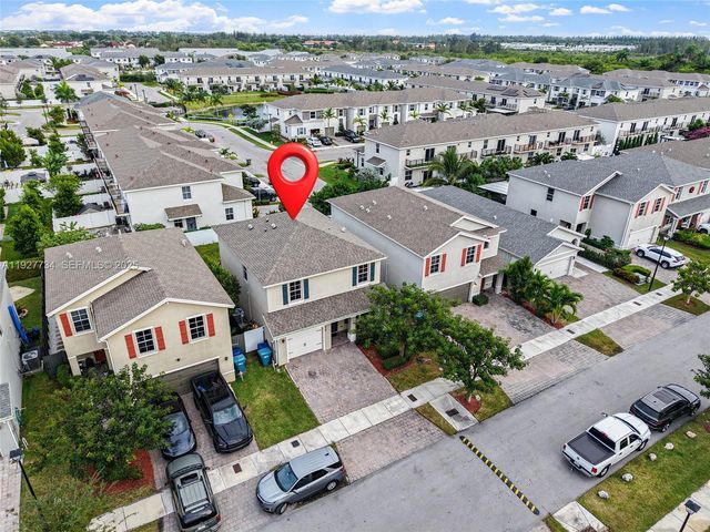 525 NE 6th Pl, Florida City, FL 33034