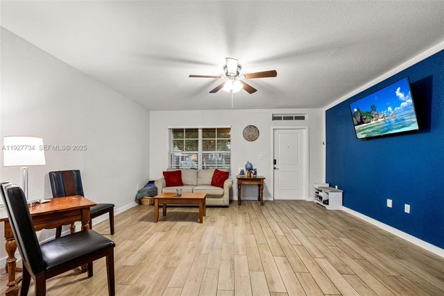 525 NE 6th Pl, Florida City, FL 33034