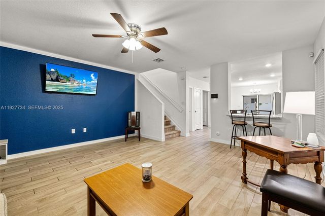 525 NE 6th Pl, Florida City, FL 33034