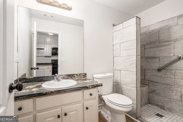 1556 Shoal Creek Drive, Winder, GA 30680