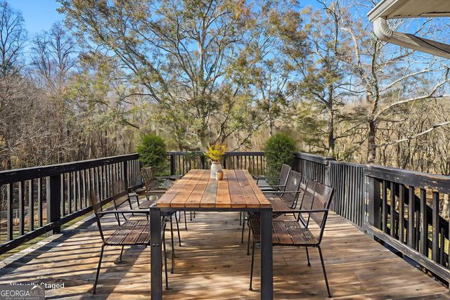 1556 Shoal Creek Drive, Winder, GA 30680