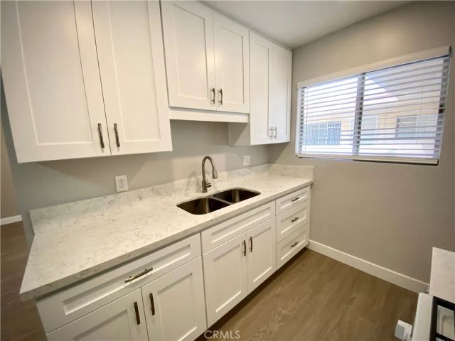 455 W Dryden Street 5, Glendale, CA 91202