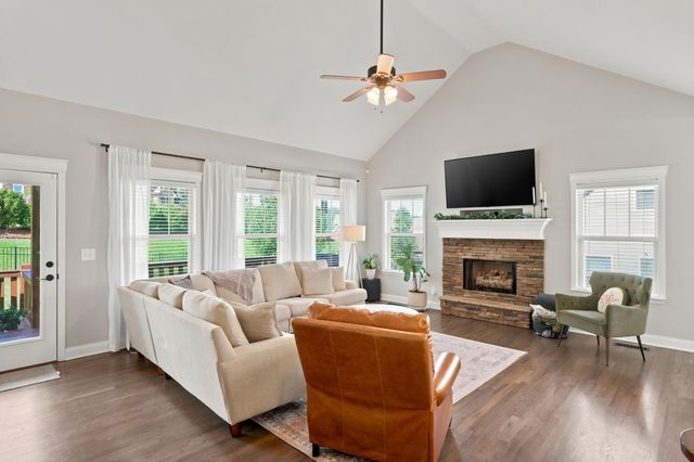 3499 Willow Lake Circle, Chattanooga, TN 37419