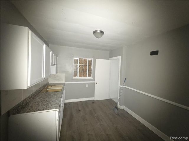 13216 Terry Street, Detroit, MI 48227