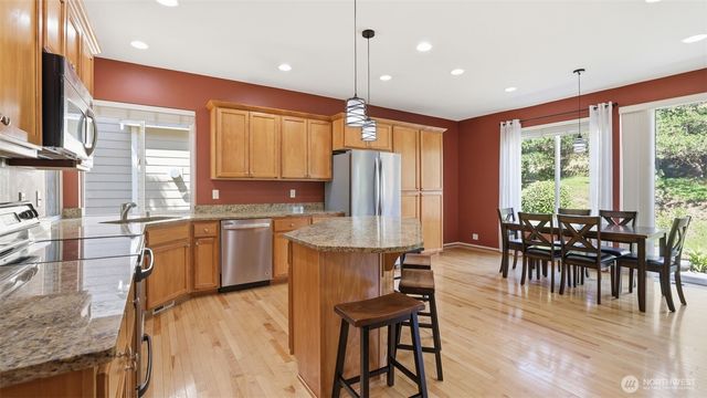 16820 166th Place SE, Renton, WA 98058