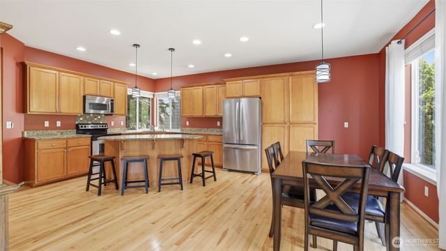 16820 166th Place SE, Renton, WA 98058