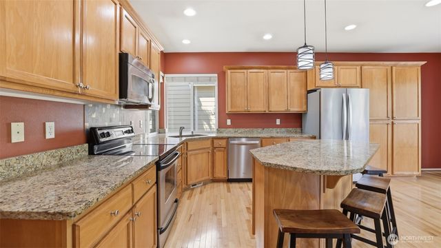 16820 166th Place SE, Renton, WA 98058