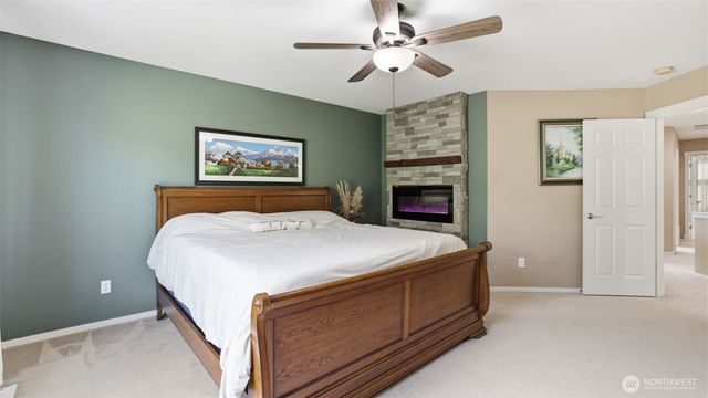 16820 166th Place SE, Renton, WA 98058