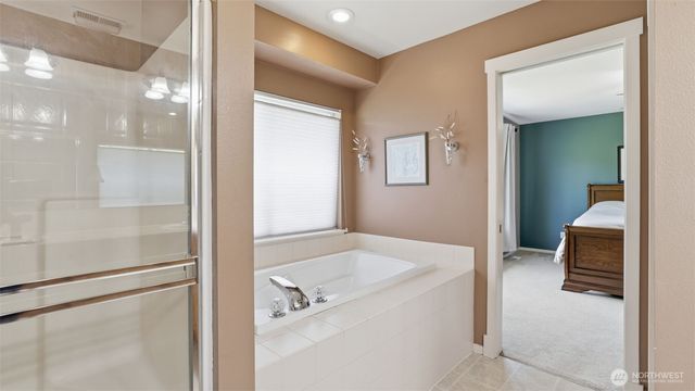 16820 166th Place SE, Renton, WA 98058