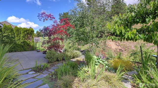 16820 166th Place SE, Renton, WA 98058