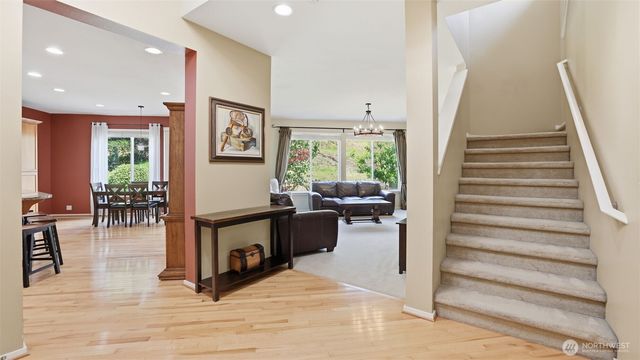 16820 166th Place SE, Renton, WA 98058