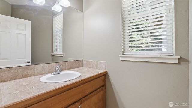 16820 166th Place SE, Renton, WA 98058