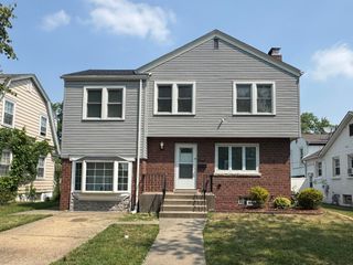 323 Sunnyside Avenue, Munster, IN 46321
