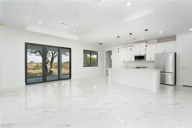 529 Theodore Vail ST E, Lehigh Acres, FL 33974