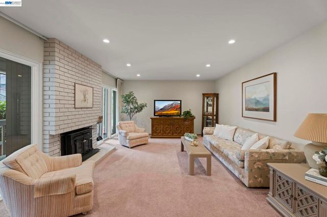 3801 Fleetwood Drive, San Bruno, CA 94066
