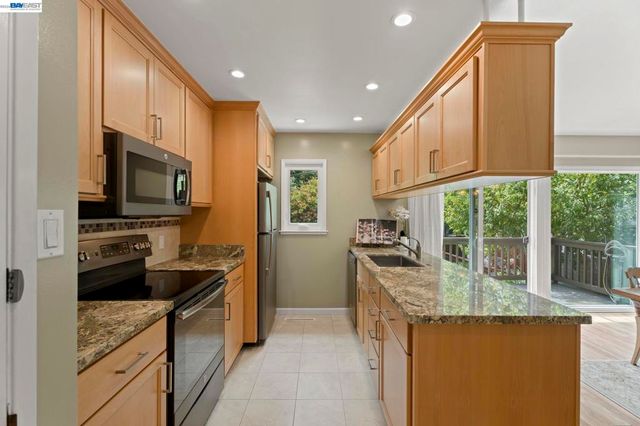 3801 Fleetwood Drive, San Bruno, CA 94066