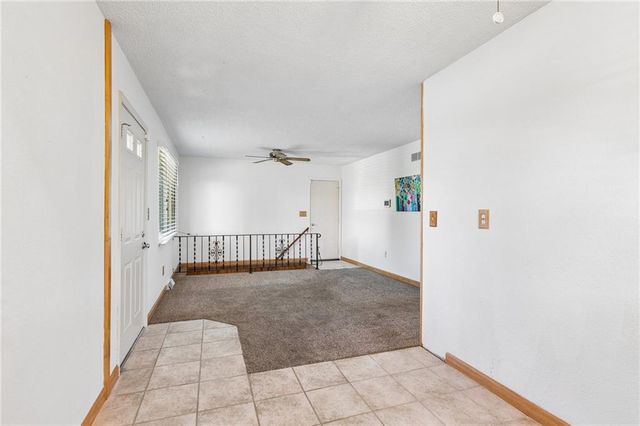 1011 S scott Avenue, Belton, MO 64012