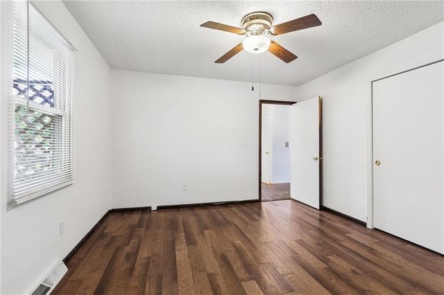1011 S scott Avenue, Belton, MO 64012