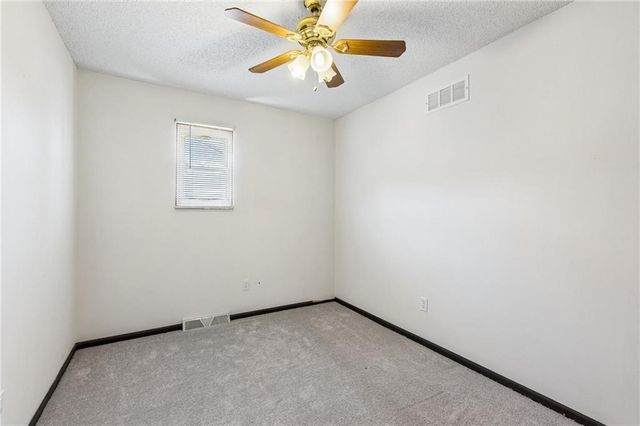1011 S scott Avenue, Belton, MO 64012