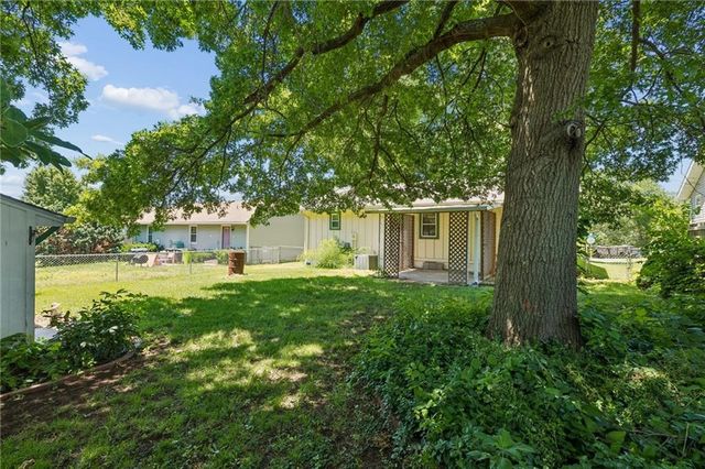 1011 S scott Avenue, Belton, MO 64012