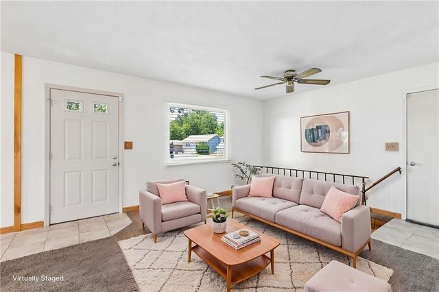 1011 S scott Avenue, Belton, MO 64012