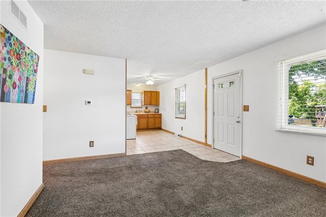 1011 S scott Avenue, Belton, MO 64012