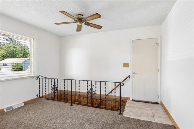 1011 S scott Avenue, Belton, MO 64012