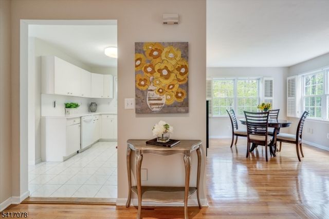 37 Berkeley Sq 37, Watchung Boro, NJ 07922