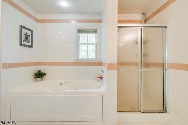 37 Berkeley Sq 37, Watchung Boro, NJ 07922