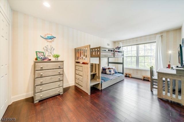 37 Berkeley Sq 37, Watchung Boro, NJ 07922