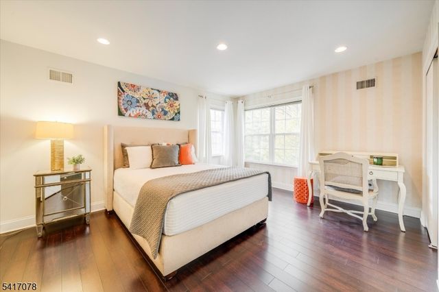 37 Berkeley Sq 37, Watchung Boro, NJ 07922