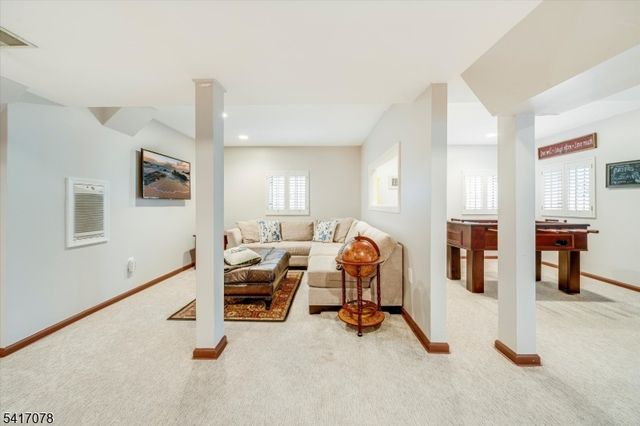 37 Berkeley Sq 37, Watchung Boro, NJ 07922