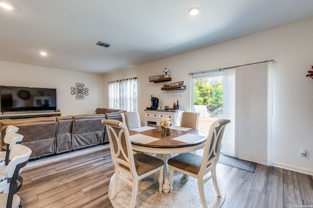 5628 Pearl Meadow, Converse, TX 78109