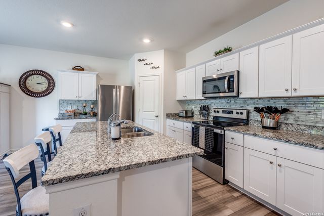 5628 Pearl Meadow, Converse, TX 78109