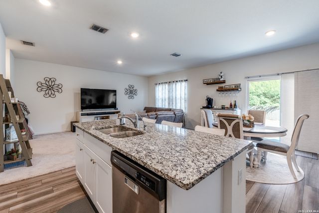 5628 Pearl Meadow, Converse, TX 78109