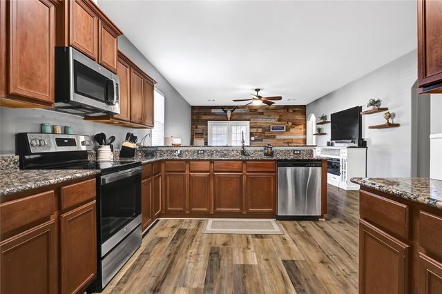 30906 E Lost Creek Boulevard, Magnolia, TX 77355