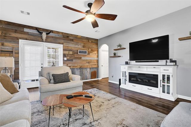 30906 E Lost Creek Boulevard, Magnolia, TX 77355