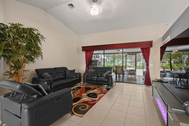 6385 SE Circle Street, Hobe Sound, FL 33455